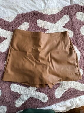 fab'rik Faux Leather High-Rise Shorts in Brown